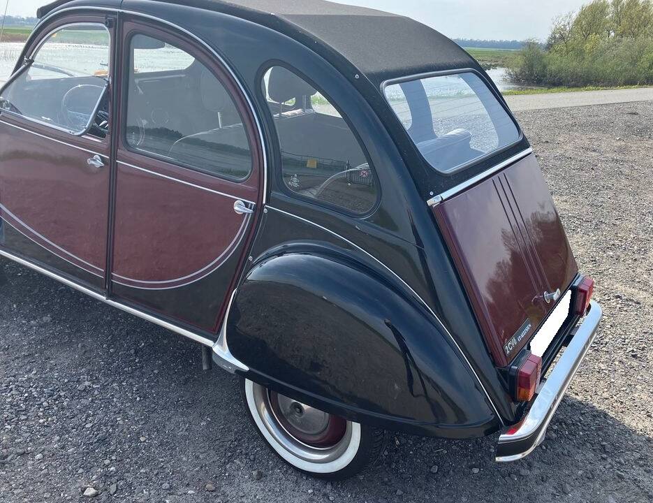 Citroën 2CV6 "Charleston" Cabrio-Limousine dunkelrot/schwarz 1988