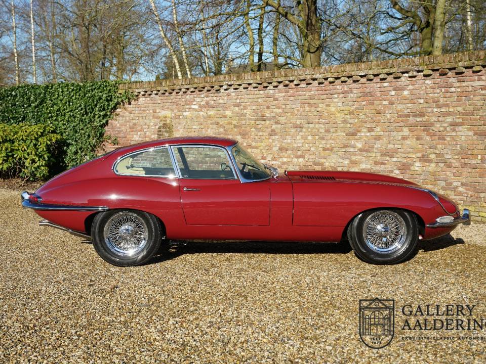 Bild 23/50 von Jaguar E-Type (1968)