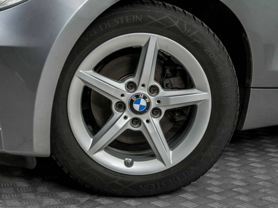 Immagine 4/50 di BMW 120i (2012)