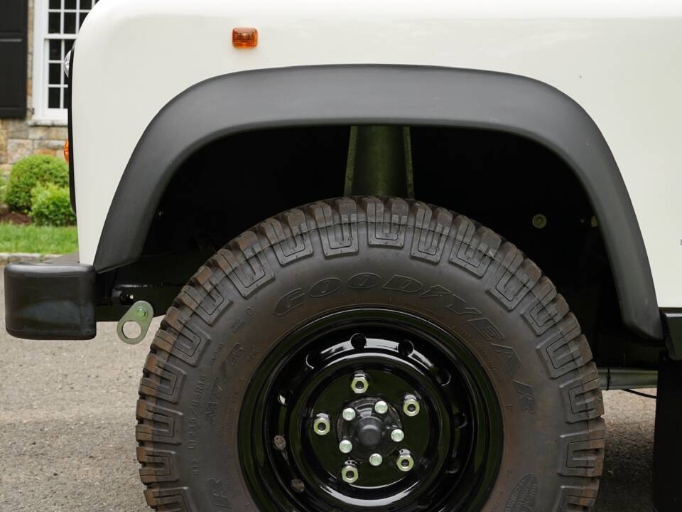 Image 30/96 of Land Rover Defender 90 (1995)