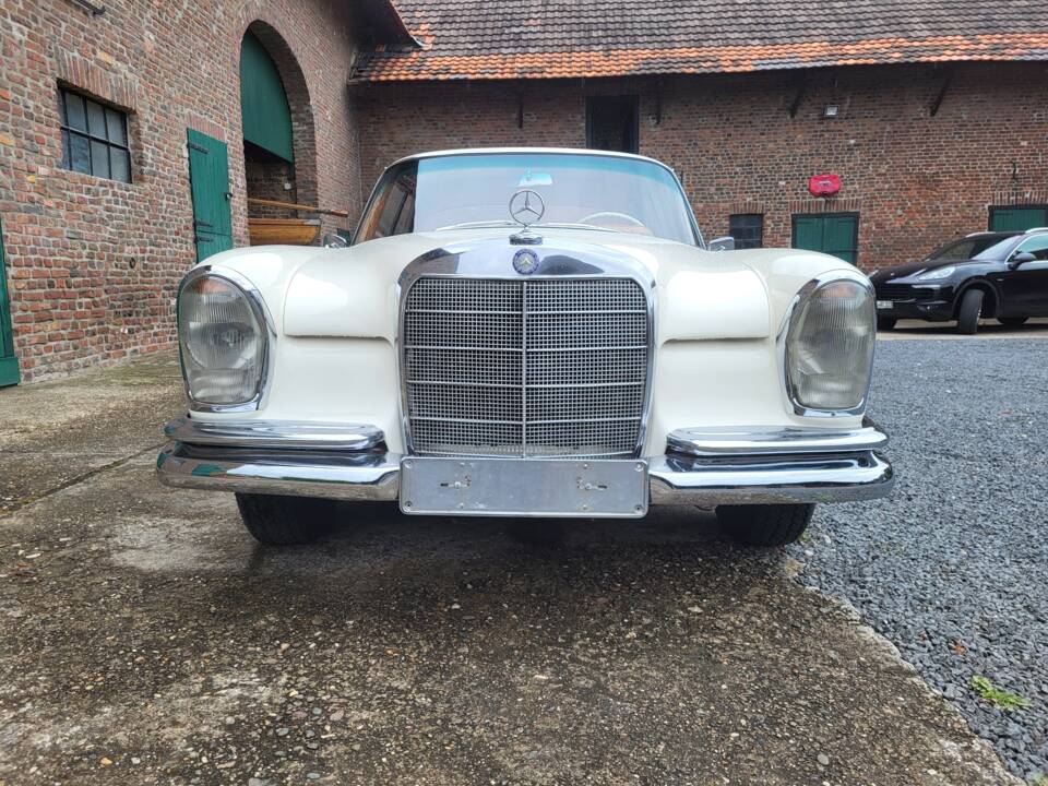 Imagen 7/49 de Mercedes-Benz 250 SE (1966)
