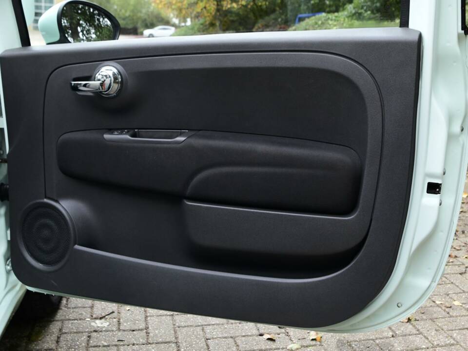 Image 24/45 of FIAT 500 C (2015)