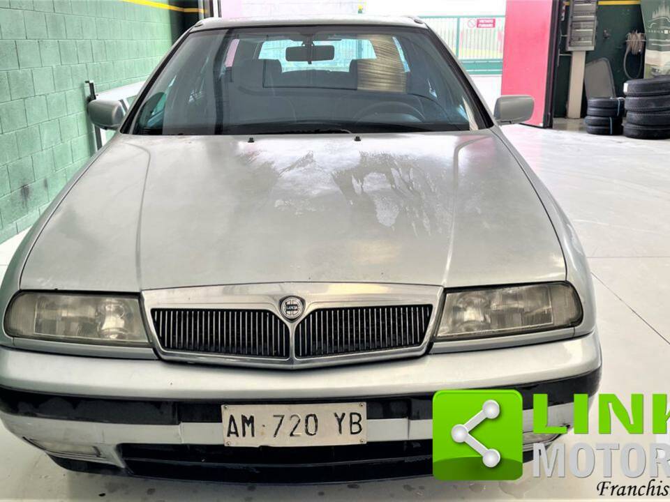 Imagen 2/10 de Lancia Kappa 2.0 SW (1997)