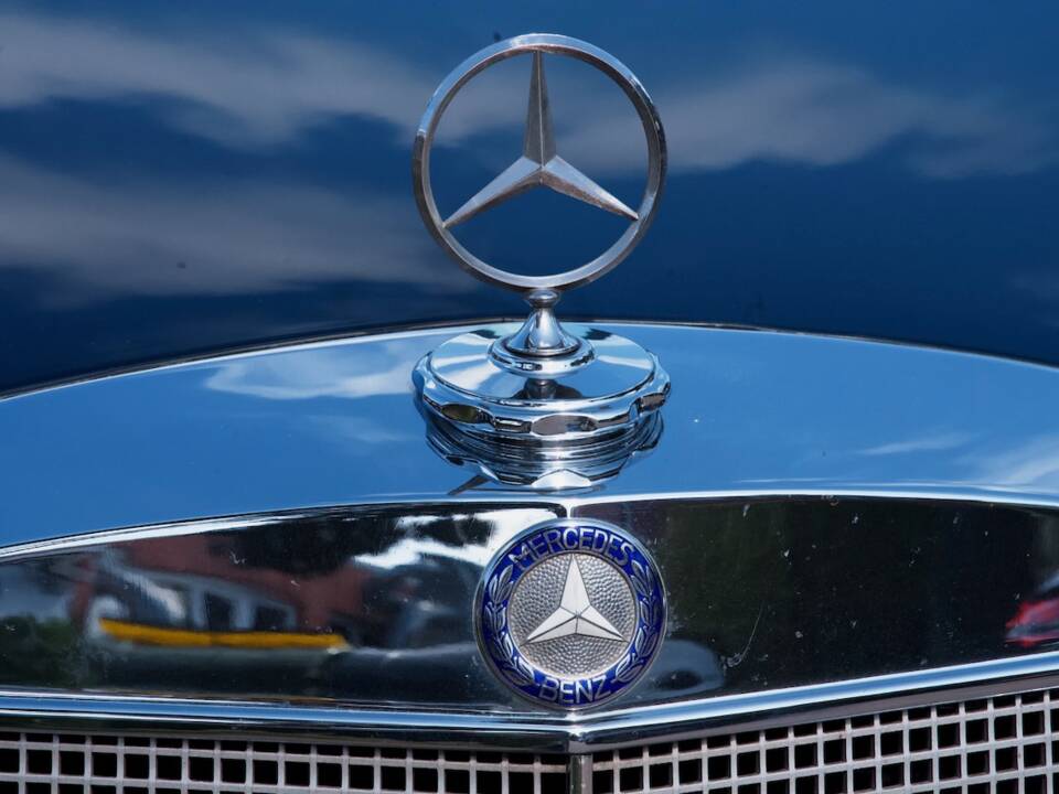 Image 16/39 of Mercedes-Benz 300 SE (1962)