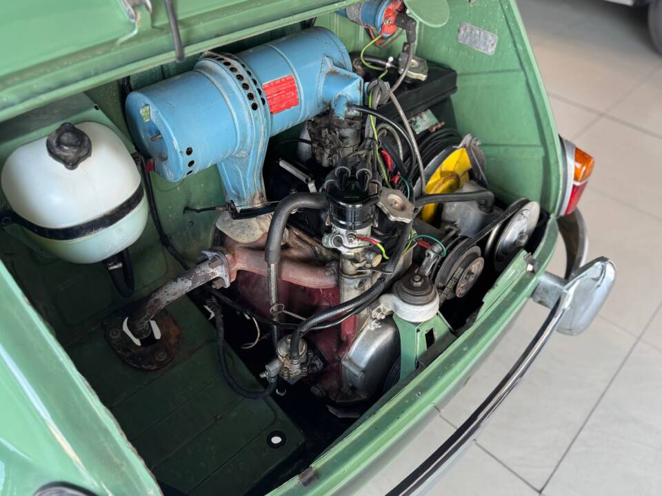 Immagine 15/36 di SEAT 600 D (1966)