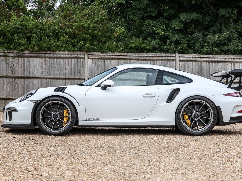 Afbeelding 2/43 van Porsche 911 GT3 RS (2015)