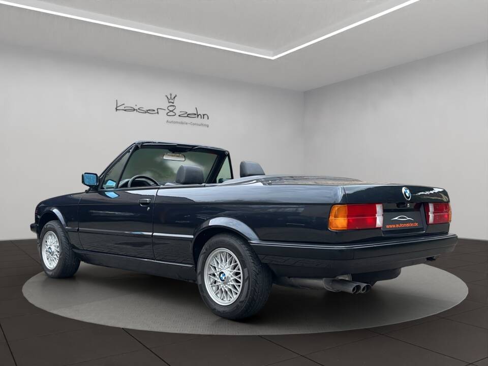 Immagine 6/27 di BMW 320i (1989)