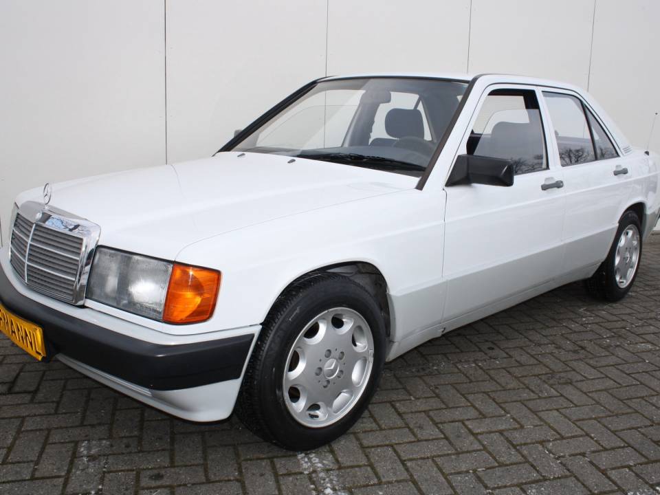 Image 1/11 de Mercedes-Benz 190 E (1989)