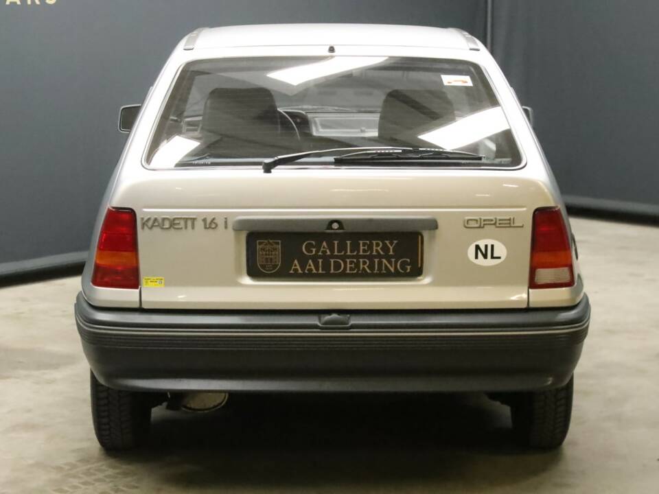 Afbeelding 36/50 van Opel Kadett 2,0i GSi (1988)