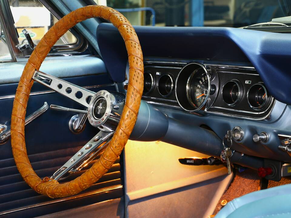 Bild 15/24 von Ford Mustang 200 (1966)