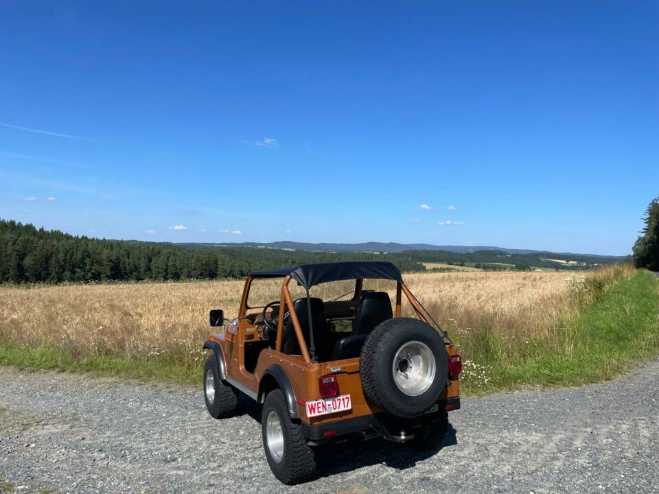 Image 14/49 of Jeep CJ-5 (1977)