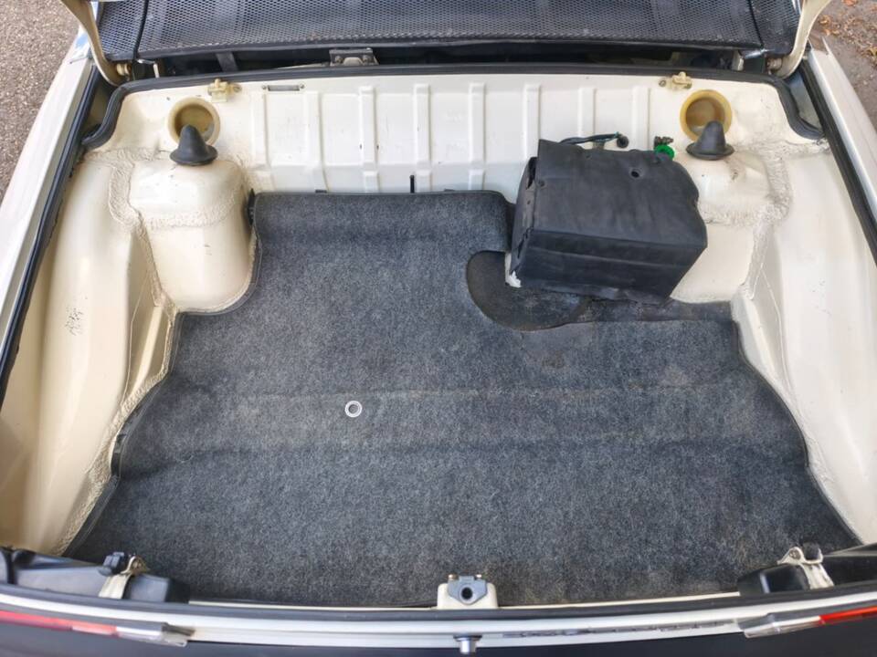 Image 15/29 of Porsche 914/4  2.0 (1973)
