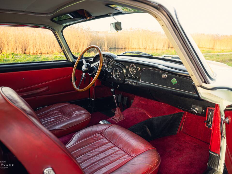 Bild 15/20 von Aston Martin DB 4 Vantage (1963)