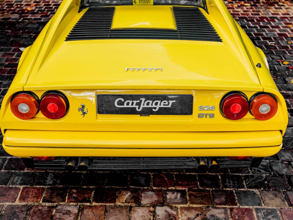 Bild 45/55 von Ferrari 328 GTS (1986)