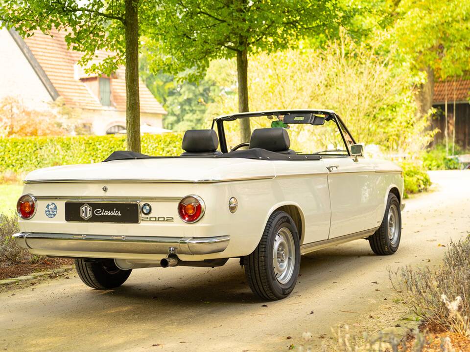 Immagine 15/76 di BMW 2000 (1971)