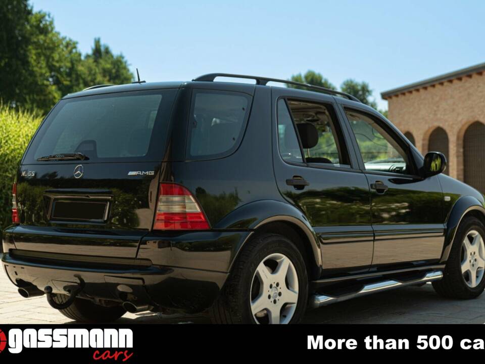 Image 6/15 of Mercedes-Benz ML 55 AMG (2000)