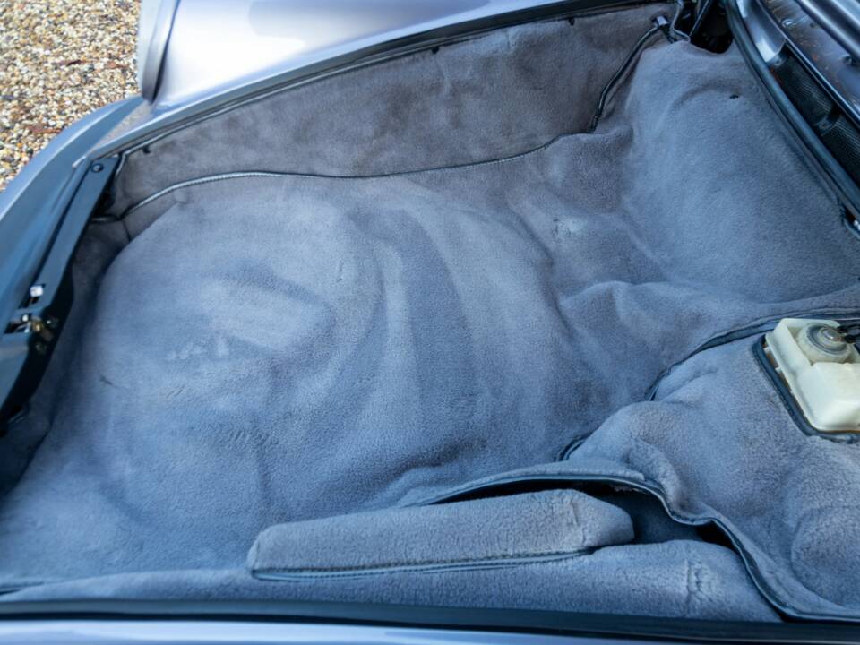 Immagine 33/50 di Porsche 911 Carrera 3.2 "25 years 911" (1988)