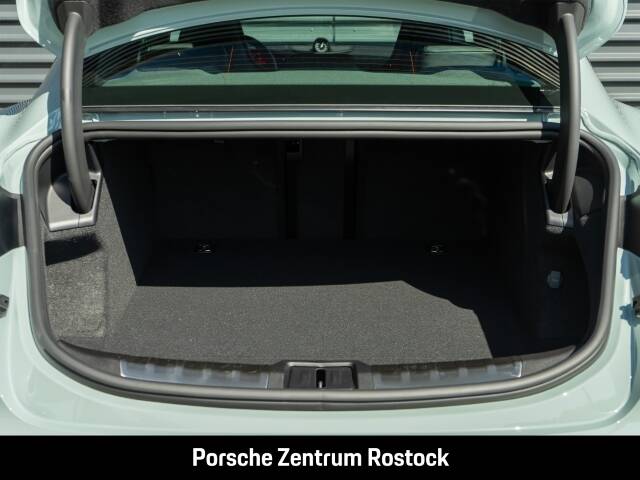Obraz 32/35 pojazdu Porsche Taycan 4S (1900)
