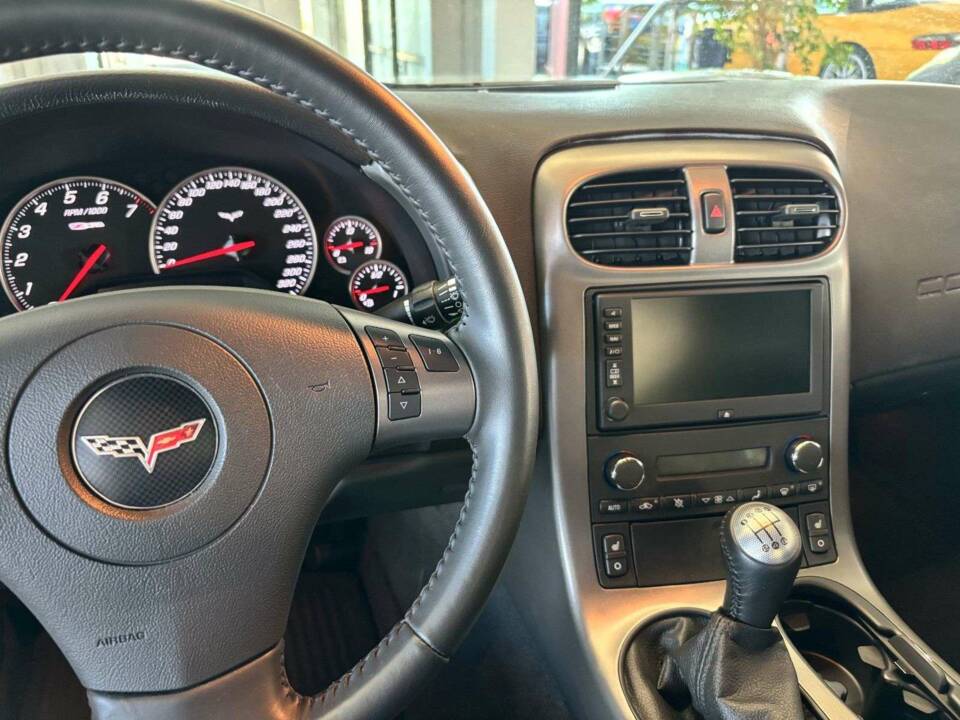 Image 18/31 of Chevrolet Corvette Z06 (2007)