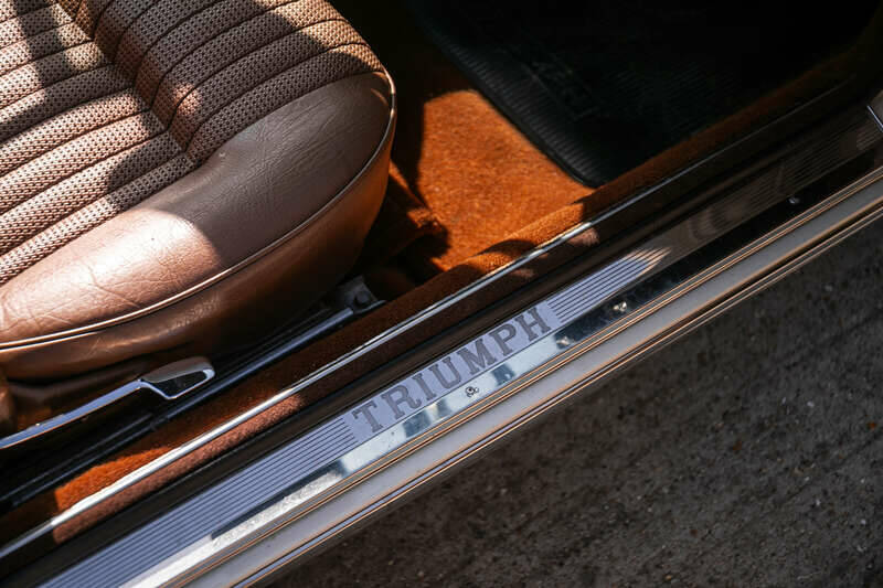 Image 32/47 of Triumph Stag (1975)
