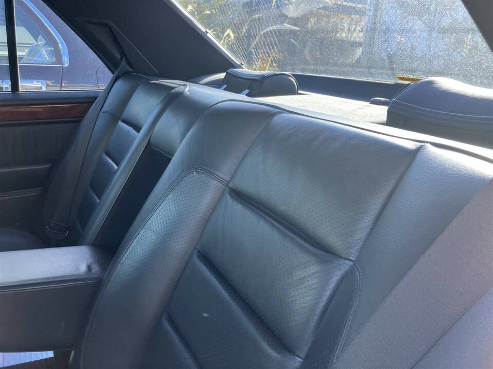 Immagine 31/44 di Mercedes-Benz E 500 (1993)