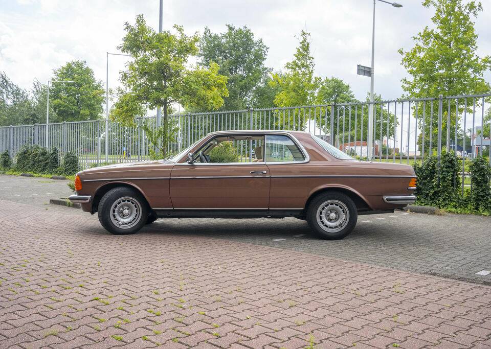 Immagine 3/8 di Mercedes-Benz 280 C (1979)