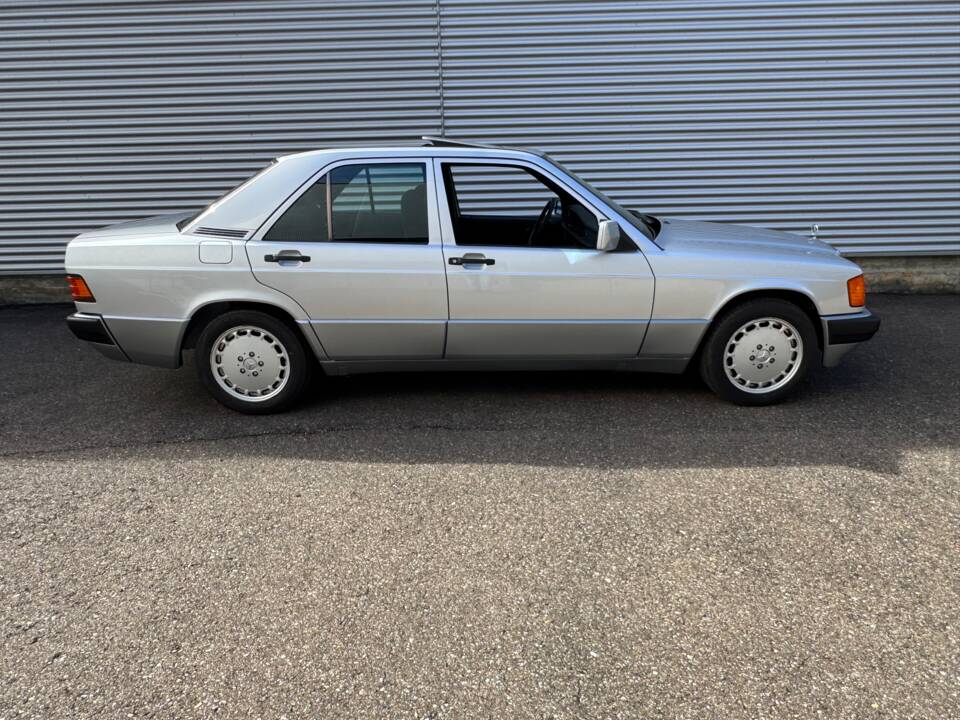 Bild 5/41 von Mercedes-Benz 190 E 2.0 (1992)