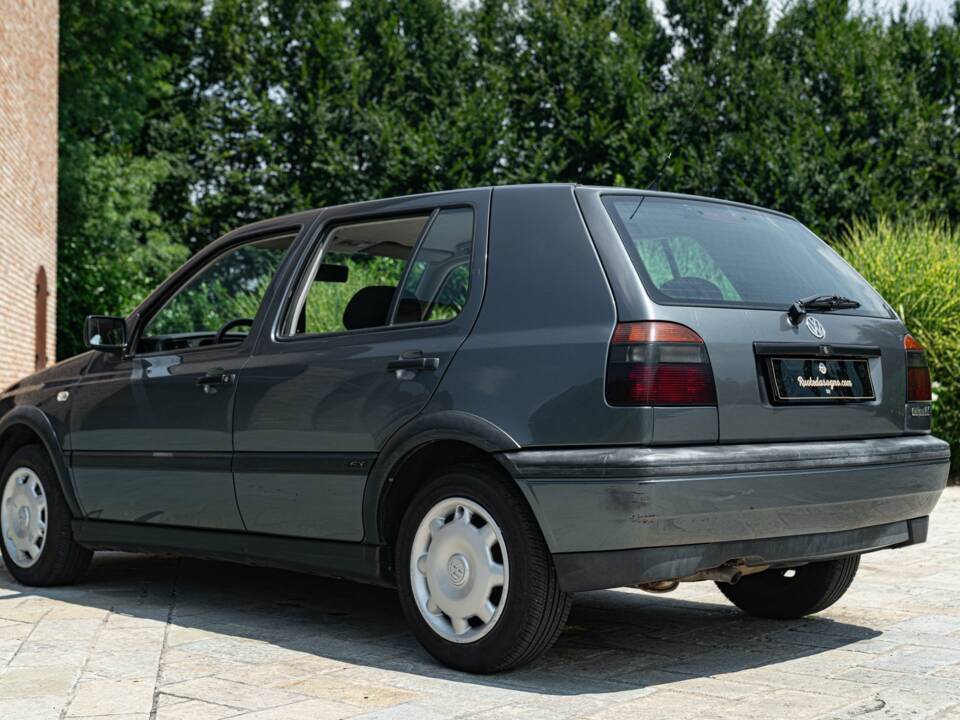 Immagine 7/45 di Volkswagen Golf IV 1.6 (1997)