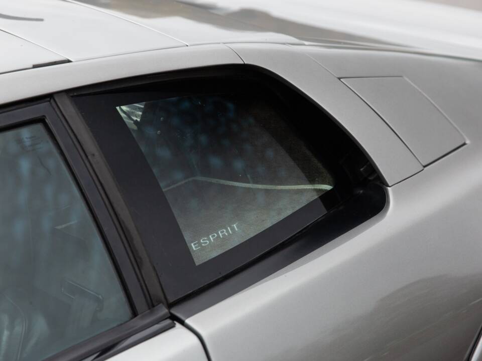 Image 12/50 of Lotus Esprit GT3 (1998)