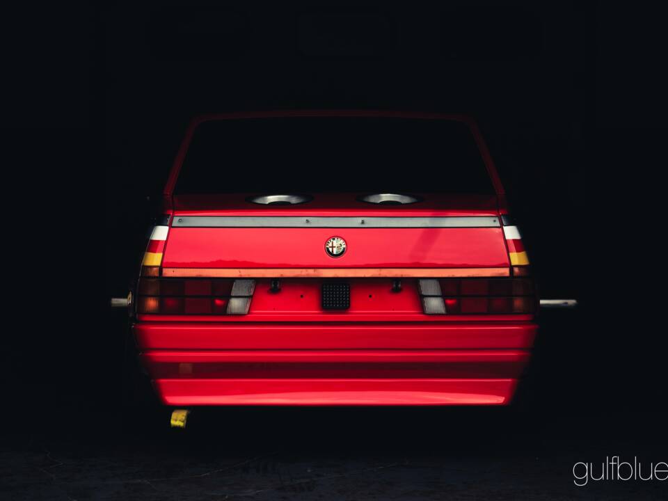 Afbeelding 19/52 van Alfa Romeo 75  2.5 V6 (1986)