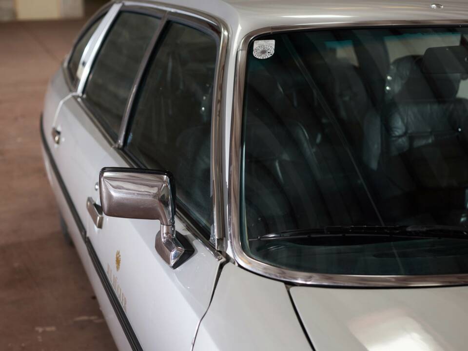 Afbeelding 38/47 van Citroën CX Prestige injection (1982)