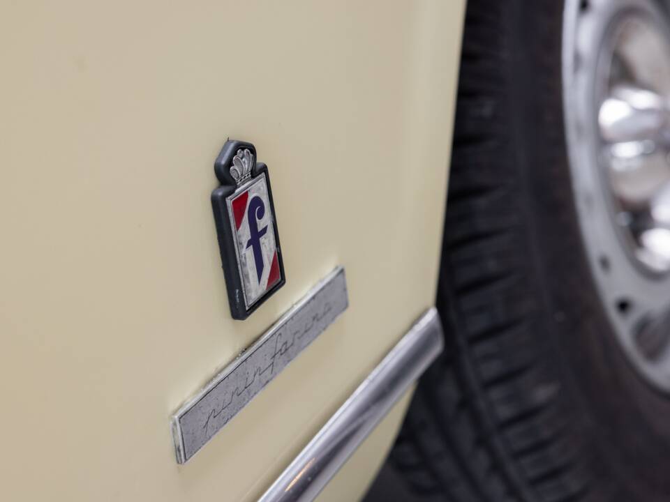 Imagen 23/28 de Peugeot 504 V6 Convertible (1975)