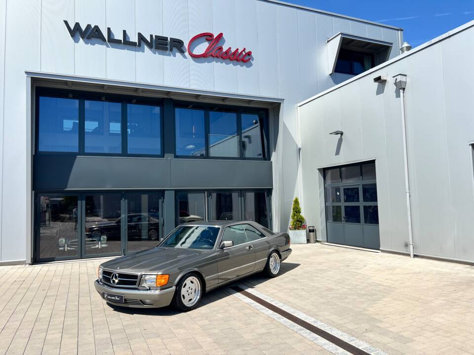 Bild 1/33 von Mercedes-Benz 560 SEC (1991)