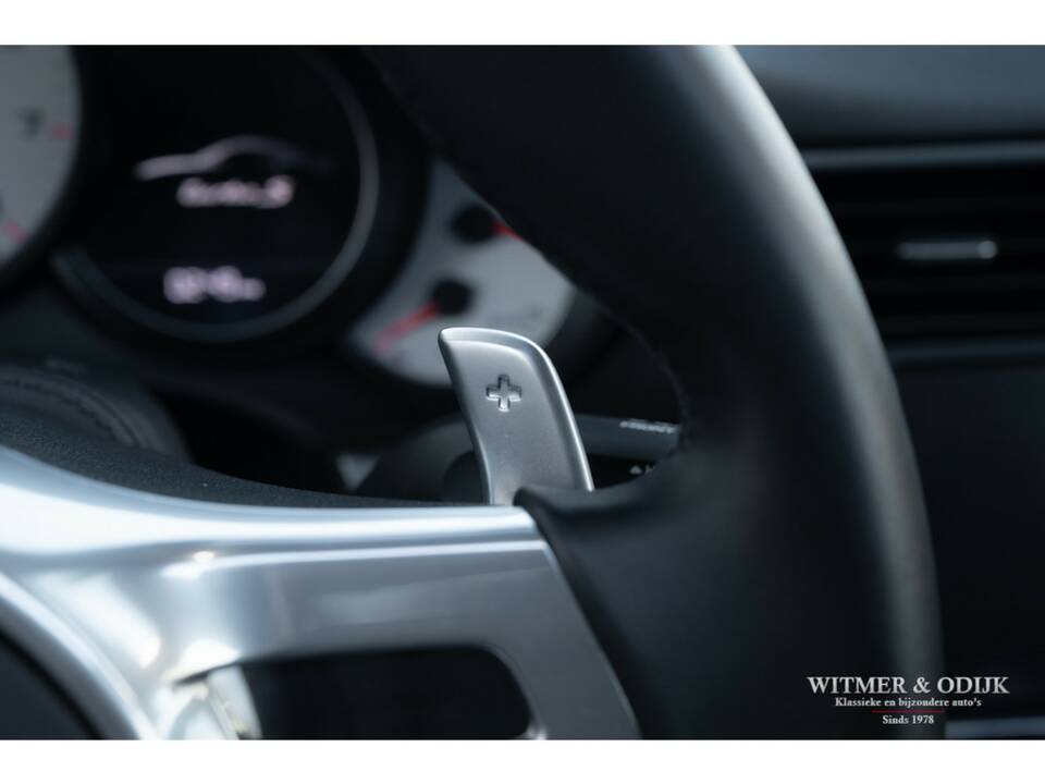 Image 29/34 of Porsche 911 Turbo S (2015)