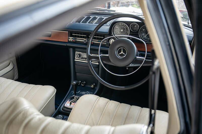 Image 8/50 of Mercedes-Benz 250 (1972)