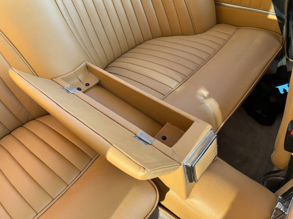 Image 48/101 of Maserati Mexico 4200 (1971)