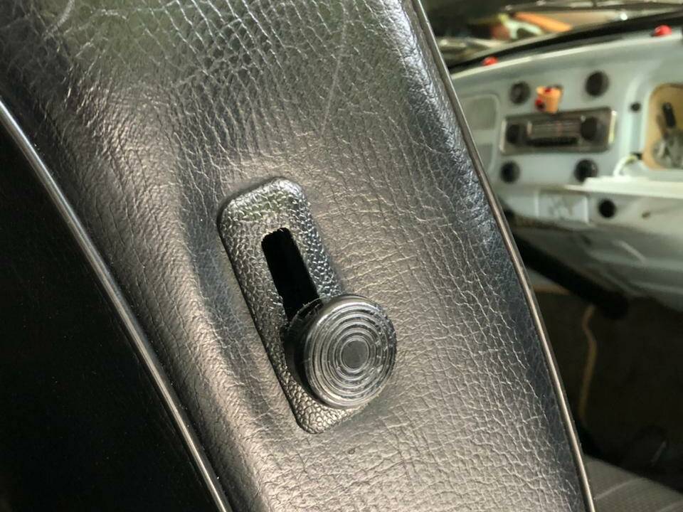 Image 12/25 of Volkswagen Beetle 1200 (1969)