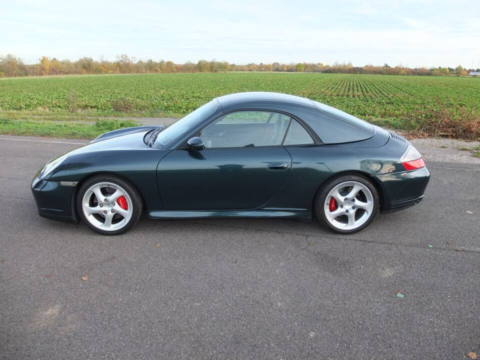 Bild 12/73 von Porsche 911 Carrera 4S (2004)
