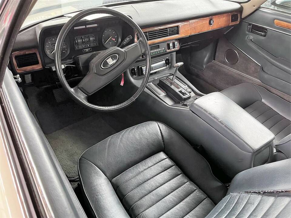 Immagine 19/28 di Jaguar XJ-SC V12 (1987)