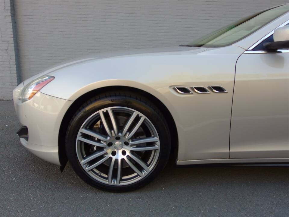 Image 30/99 of Maserati Quattroporte GTS (2014)