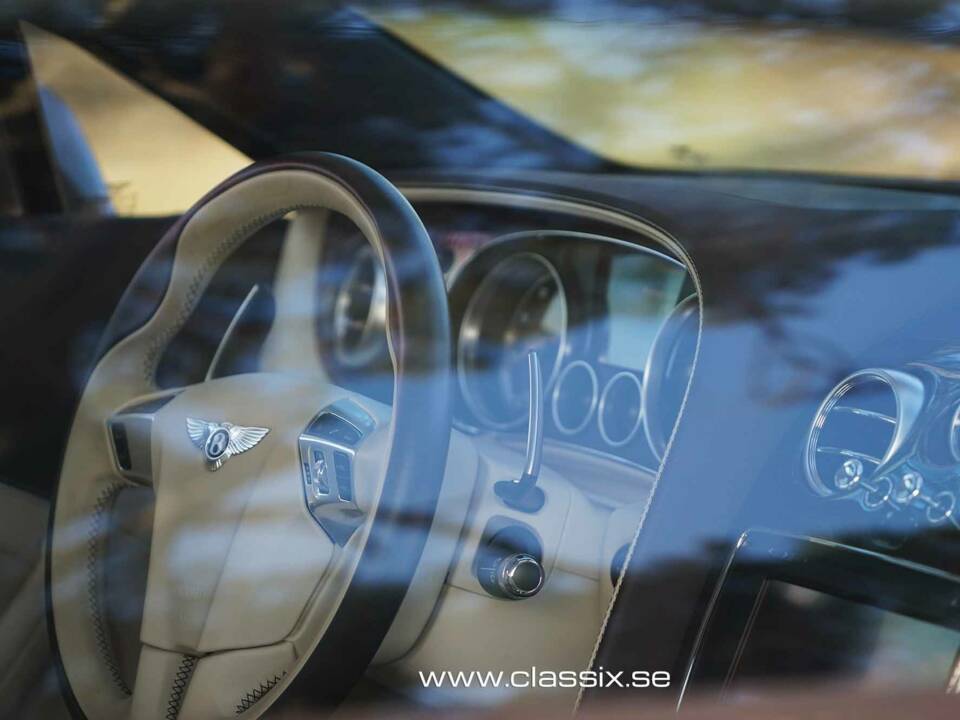 Image 7/28 of Bentley Continental GT V8 (2016)