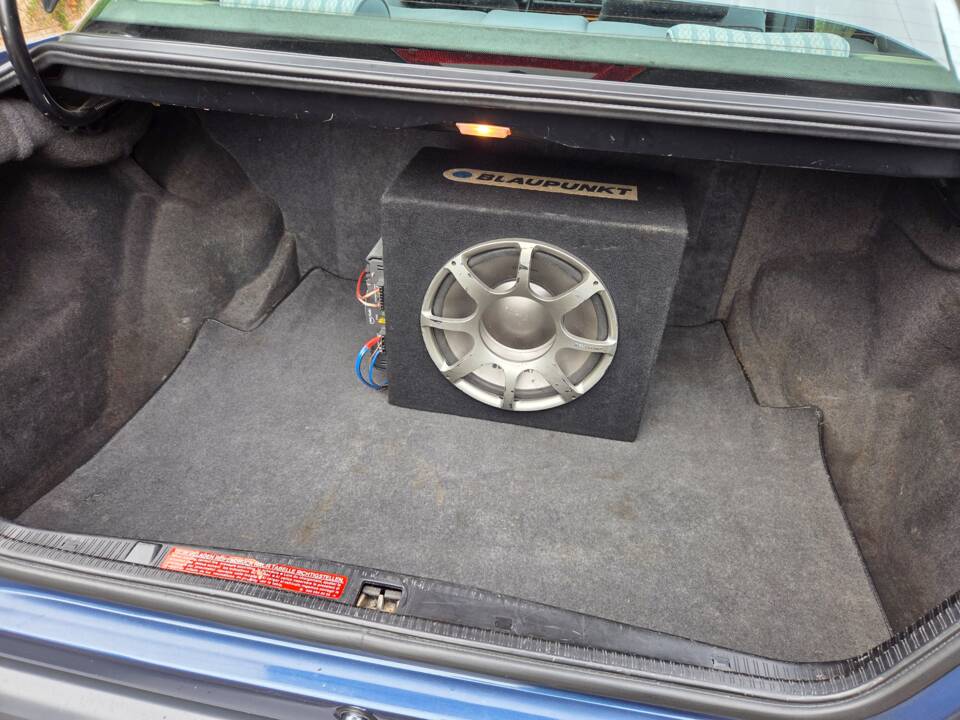 Afbeelding 47/54 van Mercedes-Benz 200 E (1992)