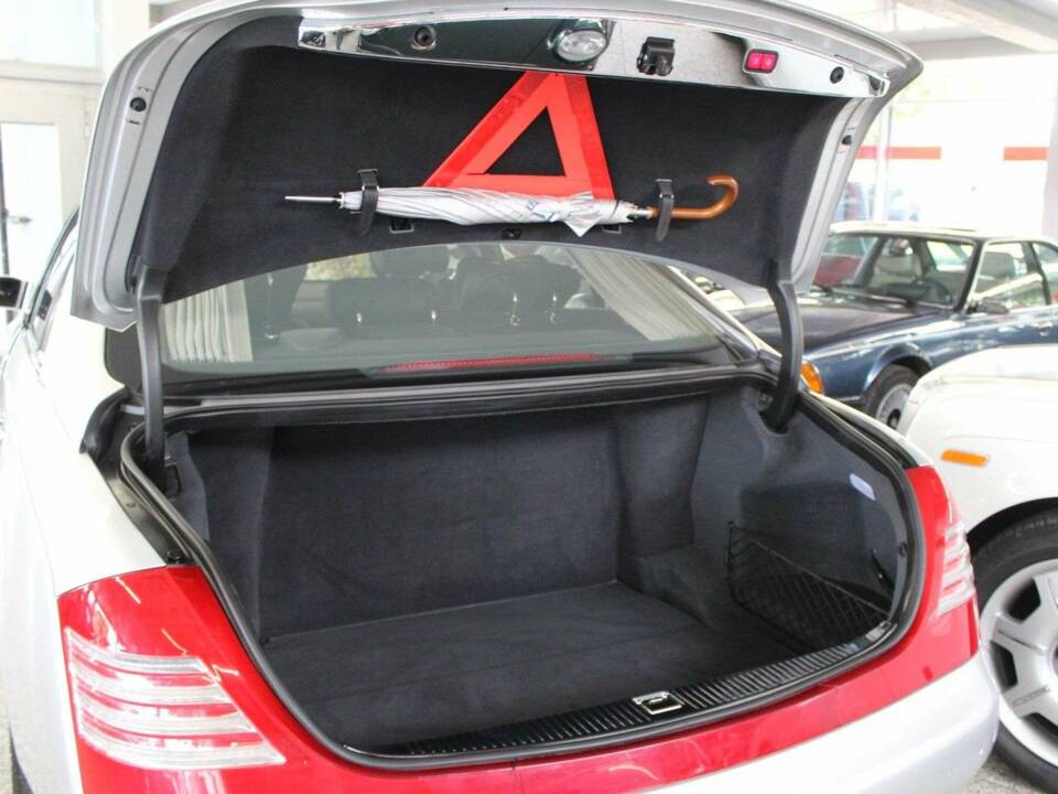 Image 19/20 of Maybach 57 (2004)