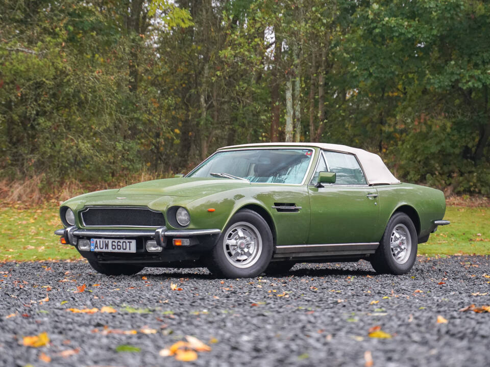 Immagine 20/50 di Aston Martin V8 Volante (1979)