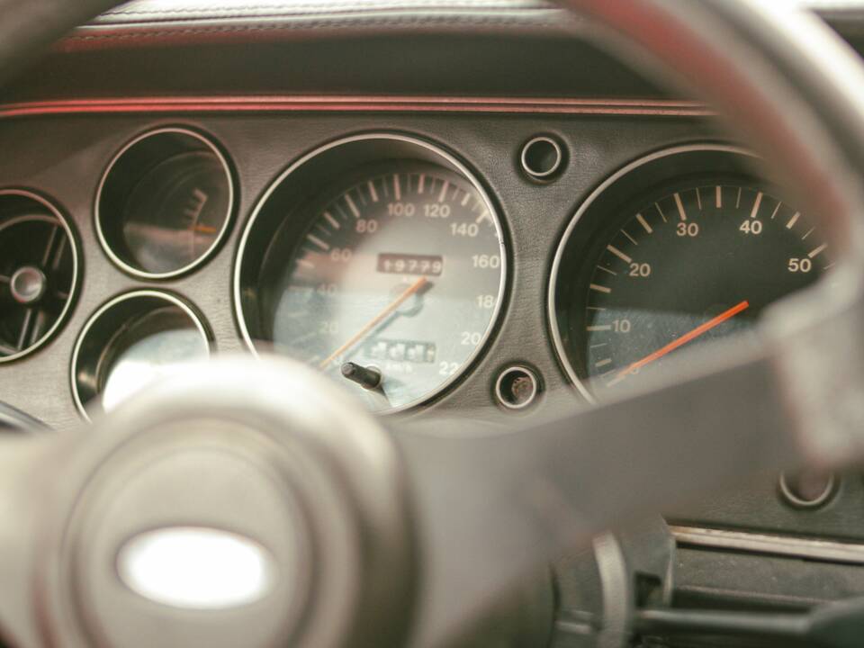 Image 24/34 of Ford Capri 2,8i (1981)