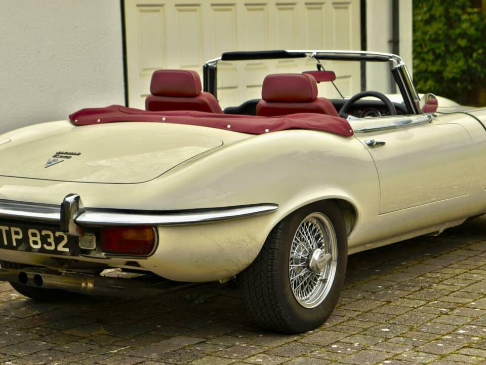 Imagen 15/50 de Jaguar E-Type V12 (1974)