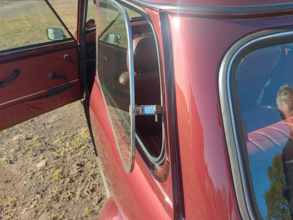 Image 22/59 of Rover Mini Cooper 40 - Limited Edition (2000)
