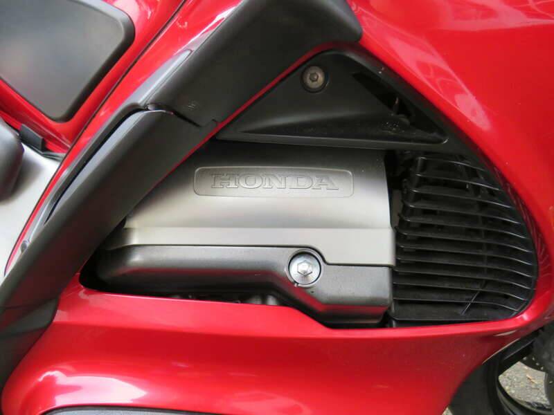Immagine 21/43 di Honda ST 1300 Pan European ABS (2003)