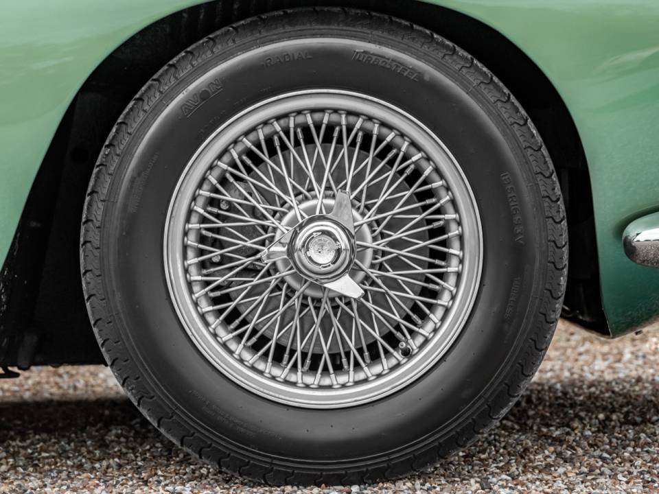 Image 6/50 de Aston Martin DB 4 (1960)