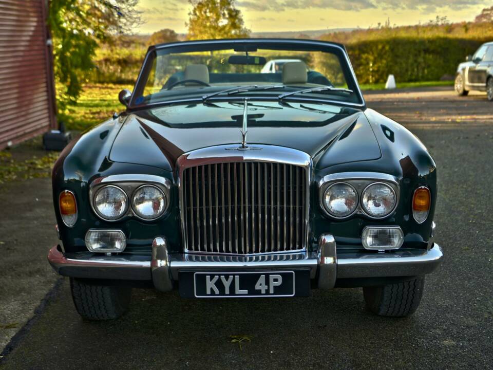 Bild 3/50 von Bentley Corniche I (1975)